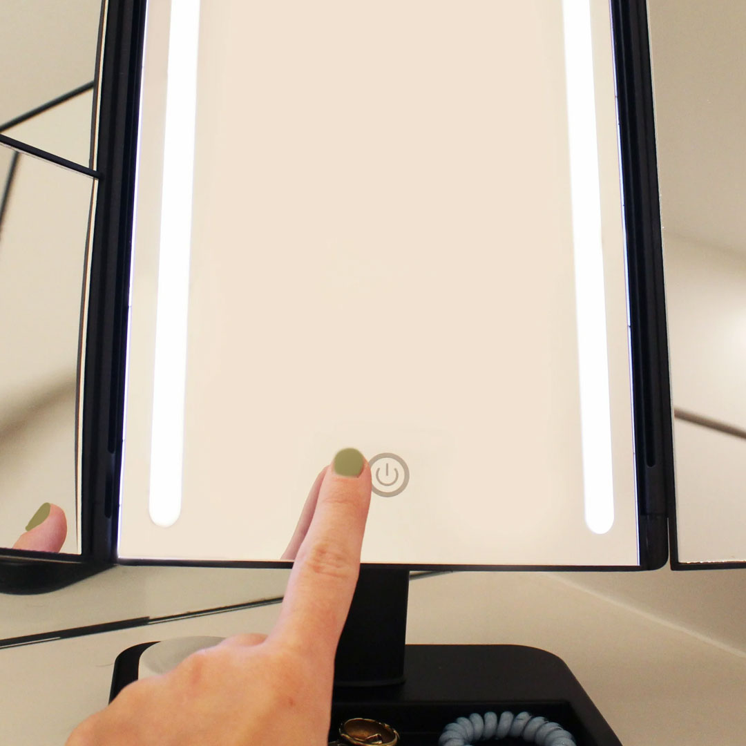 Led makeup mirror